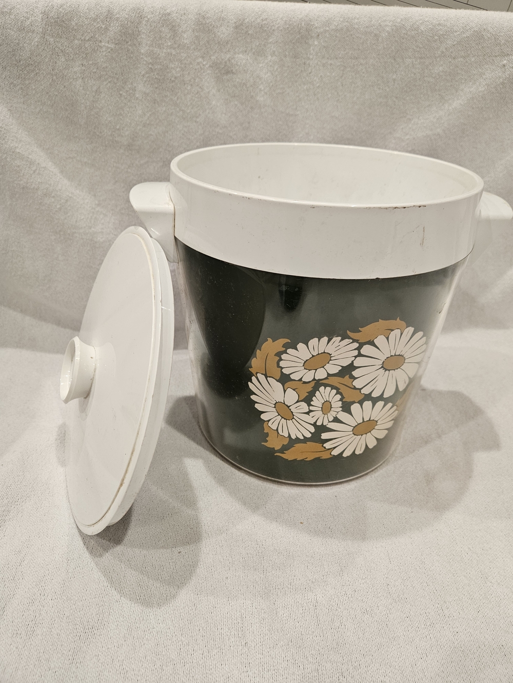 Vintage West Bend Thermo Serv Daisy Ice Bucket With Lid